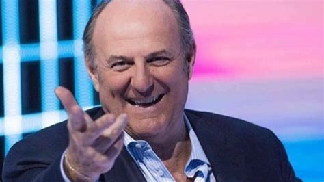 Gerry Scotti, età, ex moglie, compagna, figlio, malattia e i genitori .